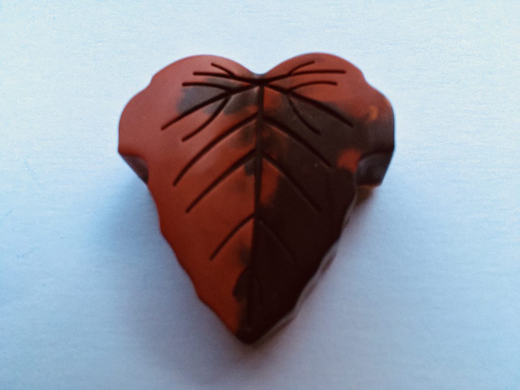 brouwn leaf-shaped crayon